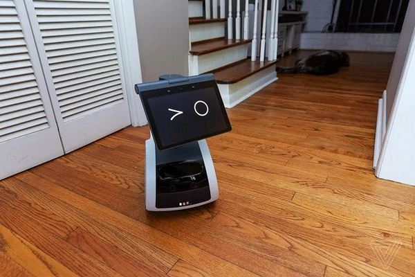 Amazon работает над домашним роботом, который сможет полноценно общаться с людьми, понимать контекст и обнаруживать различные проблемные ситуации