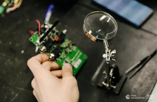 <br />
				Новосибирские ученые разрабатывают технологию создания полупроводникового материала для силовой электроники	